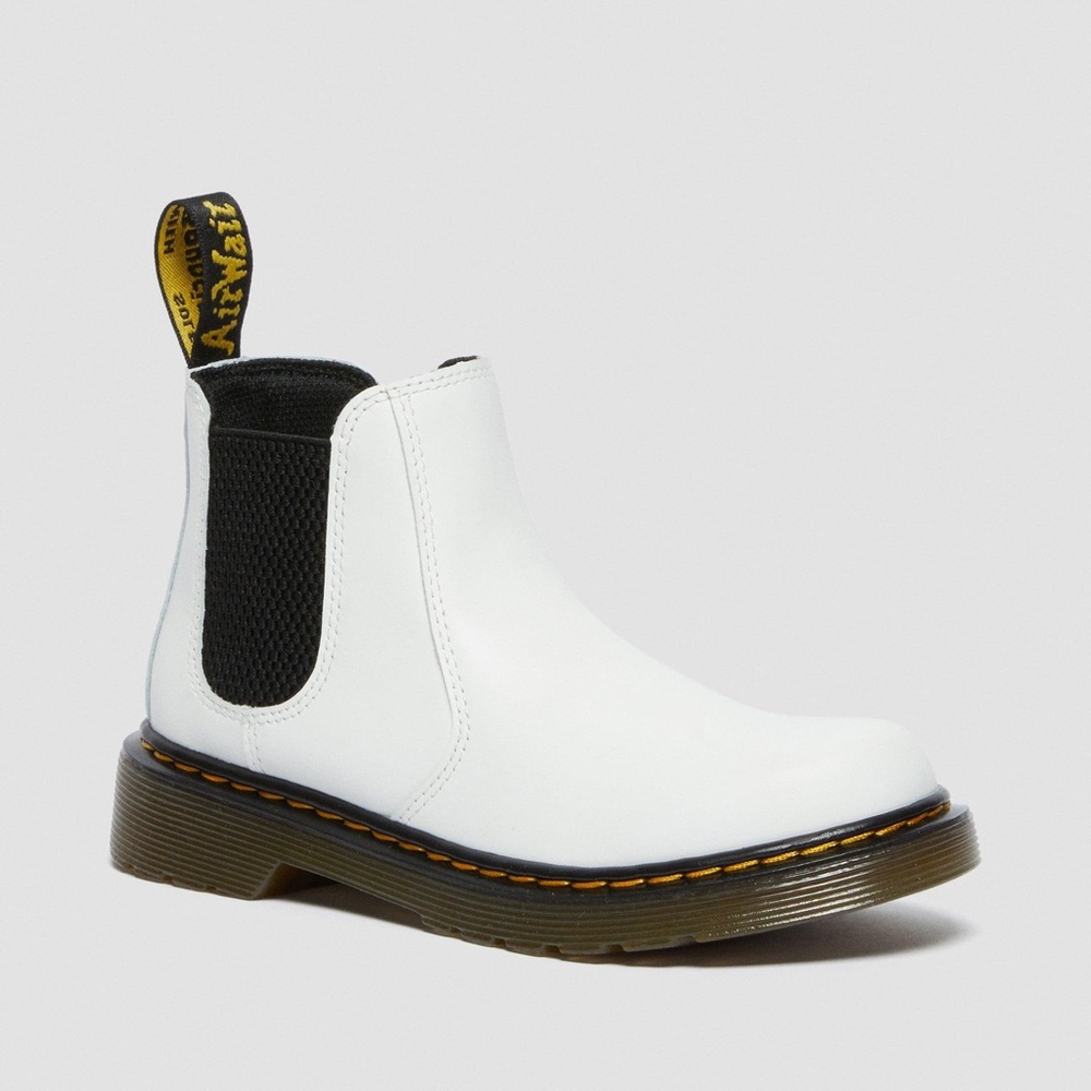 Dr. Martens Kid’s White Chelsea Boot size Big Kid 6